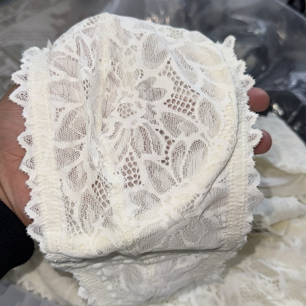aerie White Lace Bandeau Bra lined wire - Picture 3 of 5
